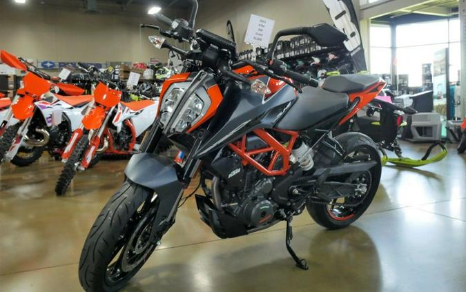 2023 KTM Duke 390