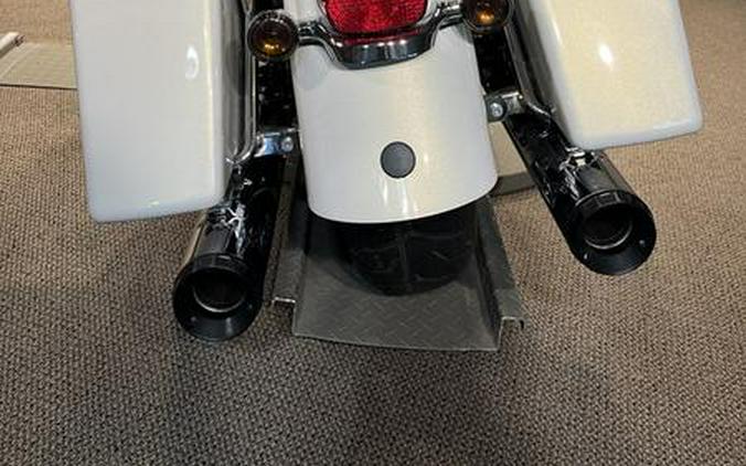 2013 Harley-Davidson® FLHTCUSE8 - CVO™ Ultra Classic® Electra Glide®