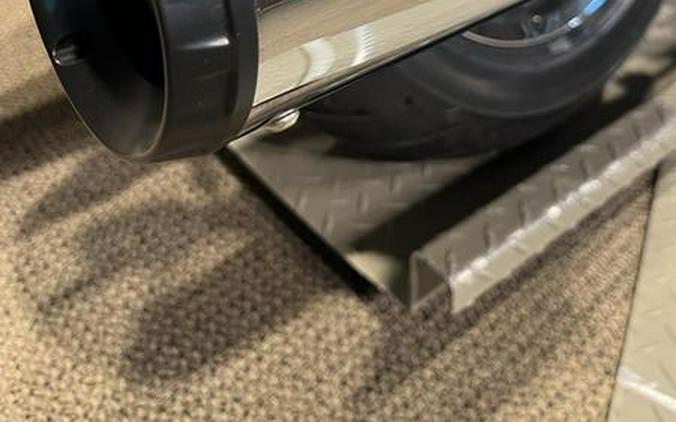 2013 Harley-Davidson® FLHTCUSE8 - CVO™ Ultra Classic® Electra Glide®