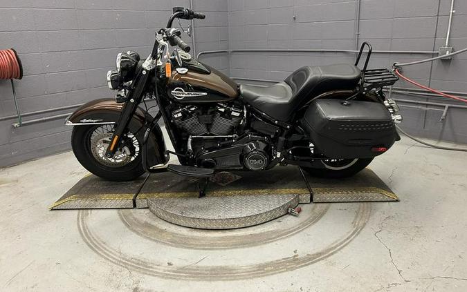2019 Harley-Davidson® FLHCS - Heritage Classic 114