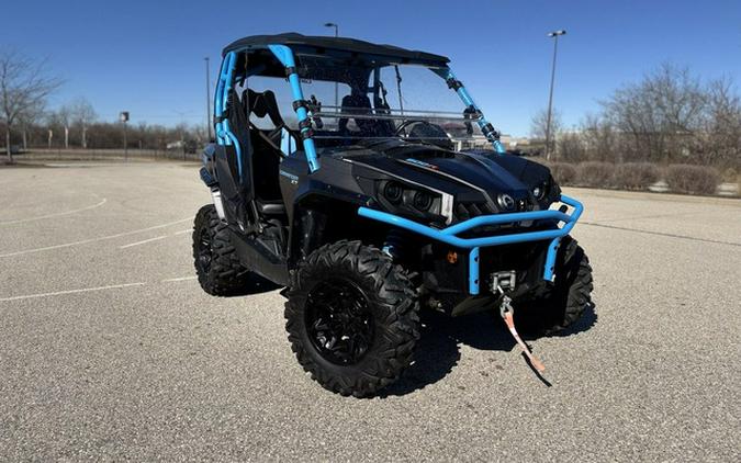 2020 Can-Am Commander XT 800R Carbon Black & Octane Blue