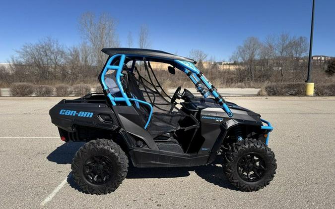 2020 Can-Am Commander XT 800R Carbon Black & Octane Blue