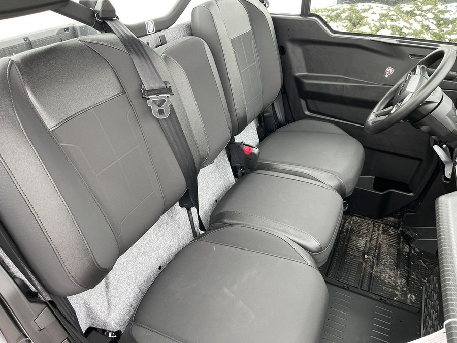 2026 Can-Am DEFENDER XT CAB HD11 W/10.25In" INFO - STEALTH BLACK