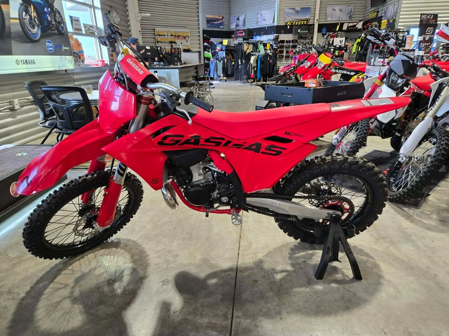 2025 GASGAS MC 300