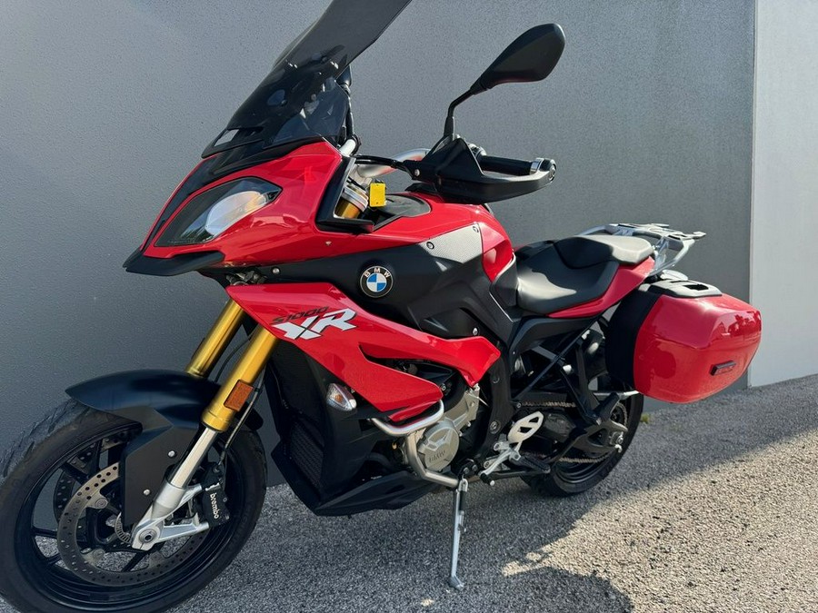 2016 BMW S 1000 XR Premium Racing Red