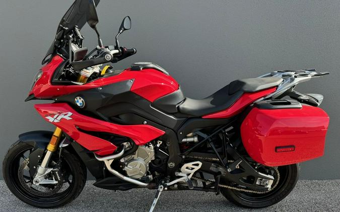 2016 BMW S 1000 XR Premium Racing Red