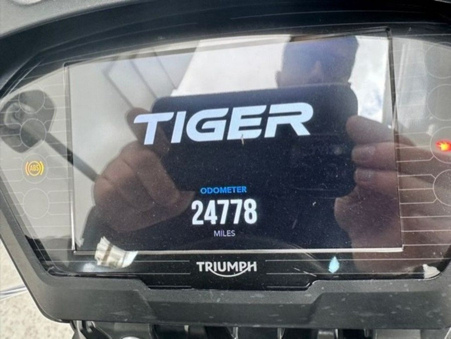 2018 Triumph Tiger 800 XRX Low Lucerne Blue