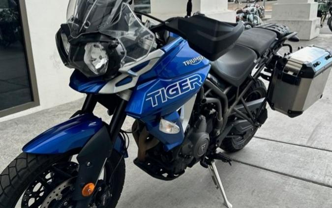 2018 Triumph Tiger 800 XRX Low Lucerne Blue