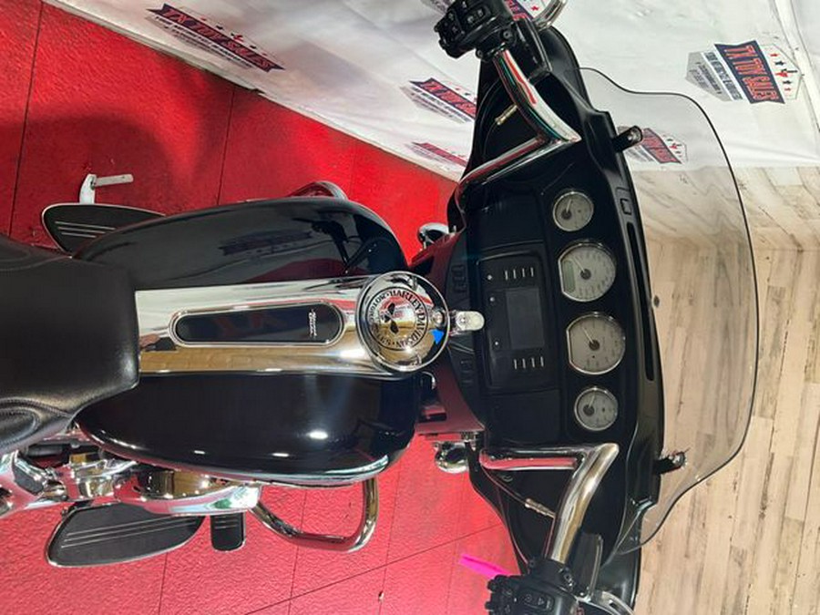 2014 Harley-Davidson Street Glide Base