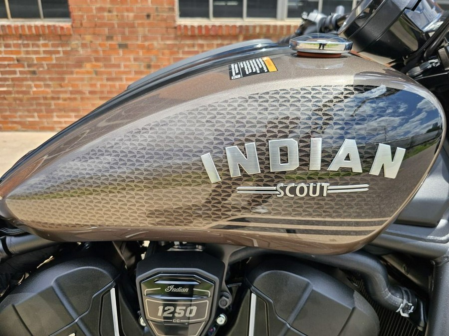 2025 Indian Motorcycle® Scout® Bobber Limited + Tech