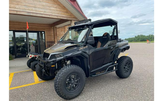 2022 Polaris Industries GENERAL XP 1000 Deluxe Black Crystal