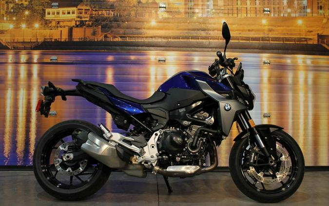 2020 BMW F 900 R Review (15 Fast Facts)