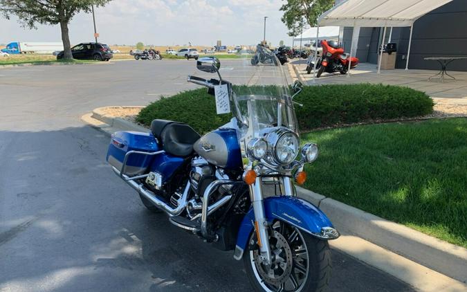 2018 Harley-Davidson Road King Electric Blue/Silver Fortune