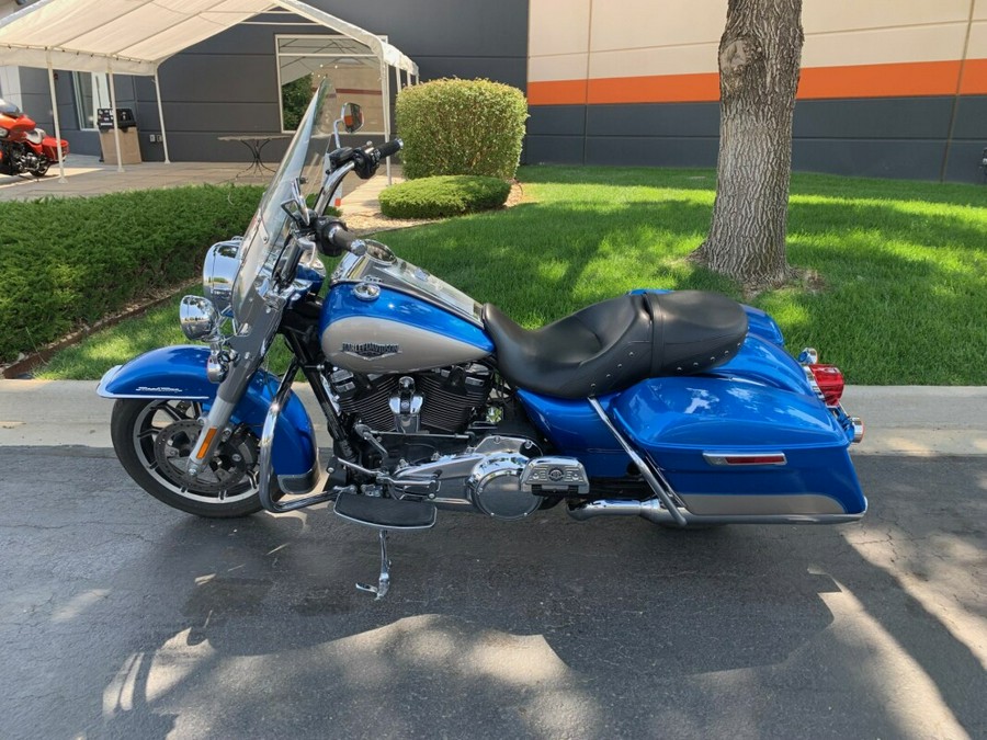 2018 Harley-Davidson Road King Electric Blue/Silver Fortune