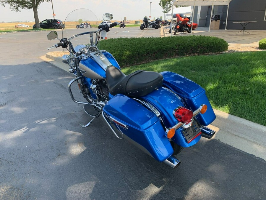 2018 Harley-Davidson Road King Electric Blue/Silver Fortune