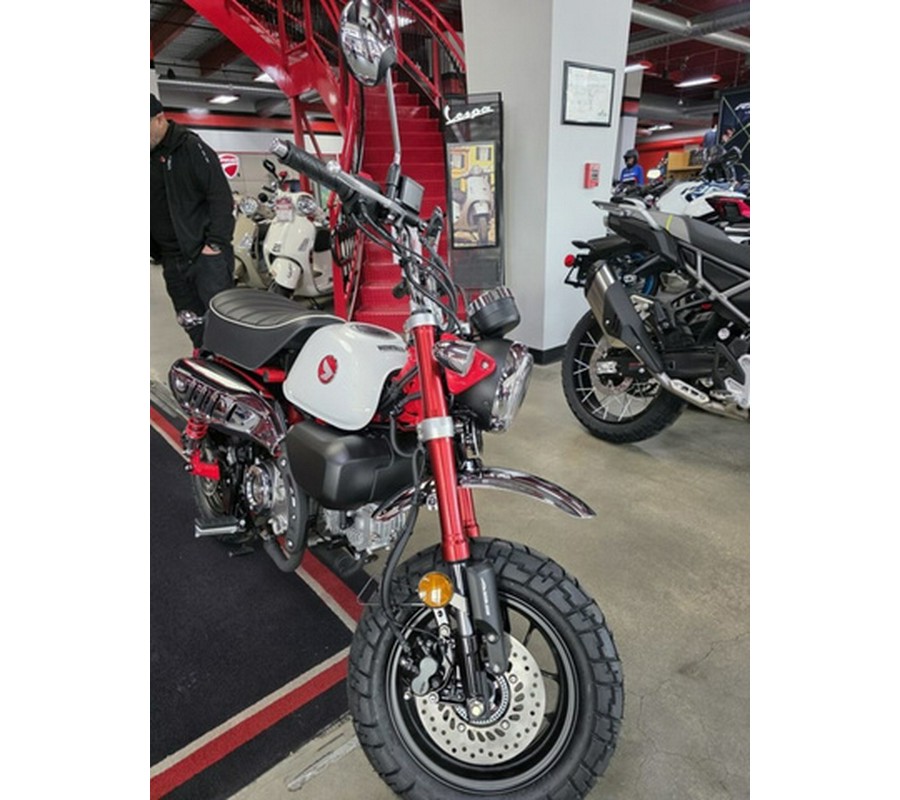 2025 Honda Monkey ABS