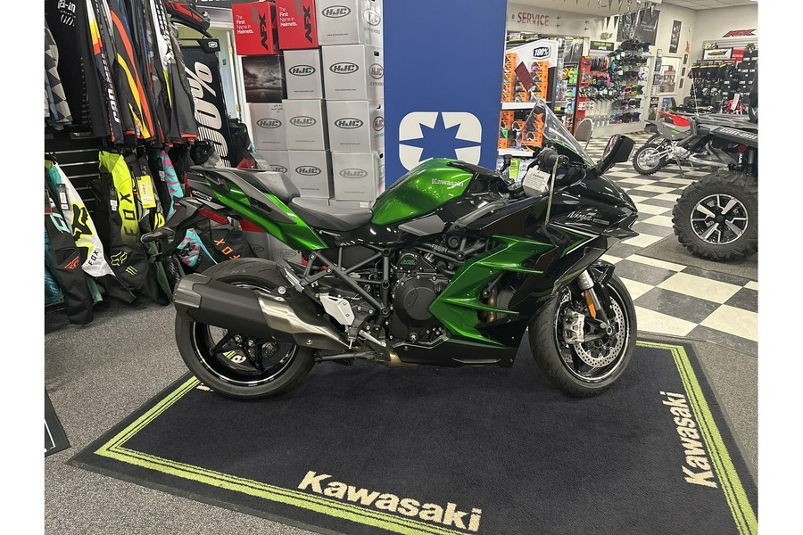 2022 Kawasaki ZX1002RNFNL