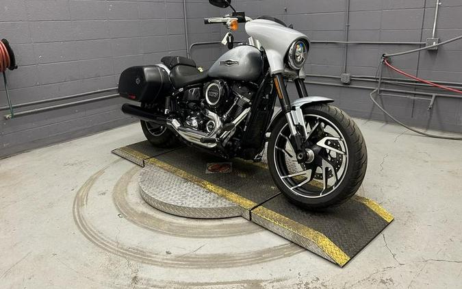 2019 Harley-Davidson® FLSB - Softail® Sport Glide®