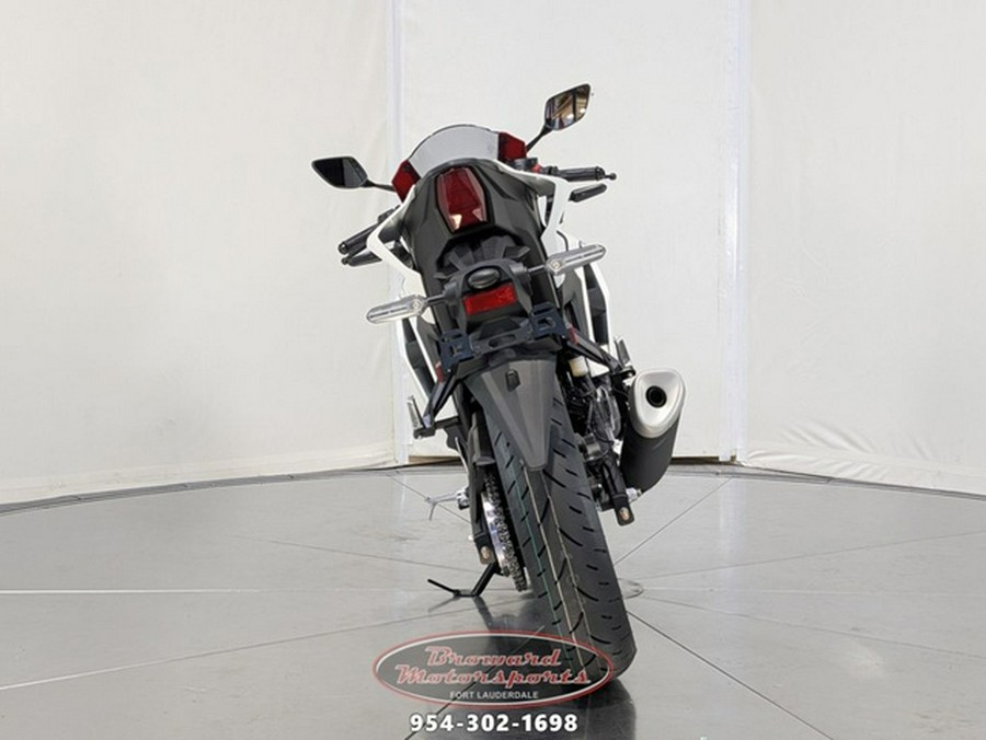 2026 Yamaha YZF-R3 70th Anniversary Edition R3