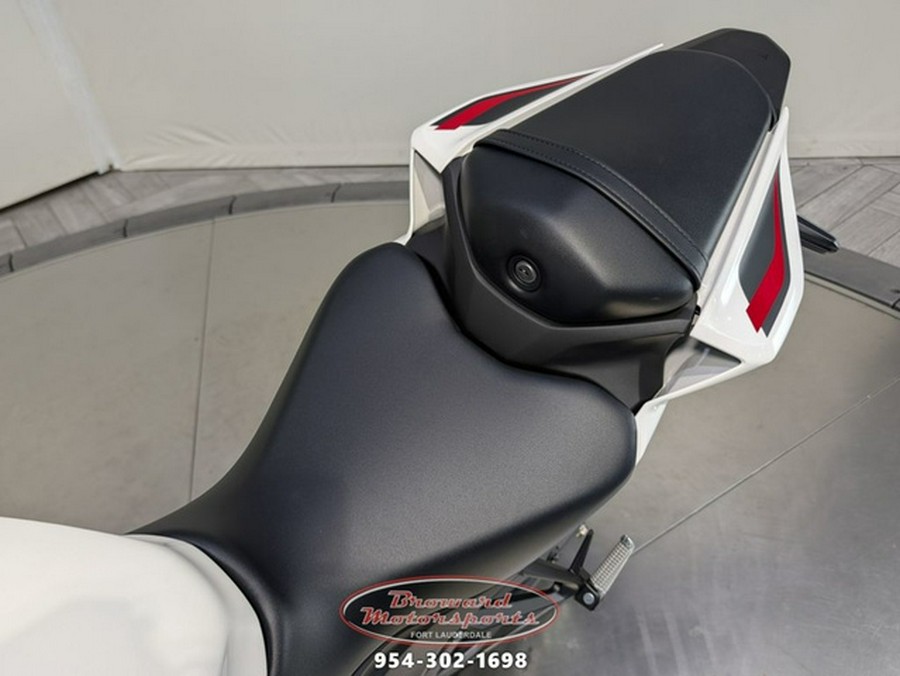 2026 Yamaha YZF-R3 70th Anniversary Edition R3