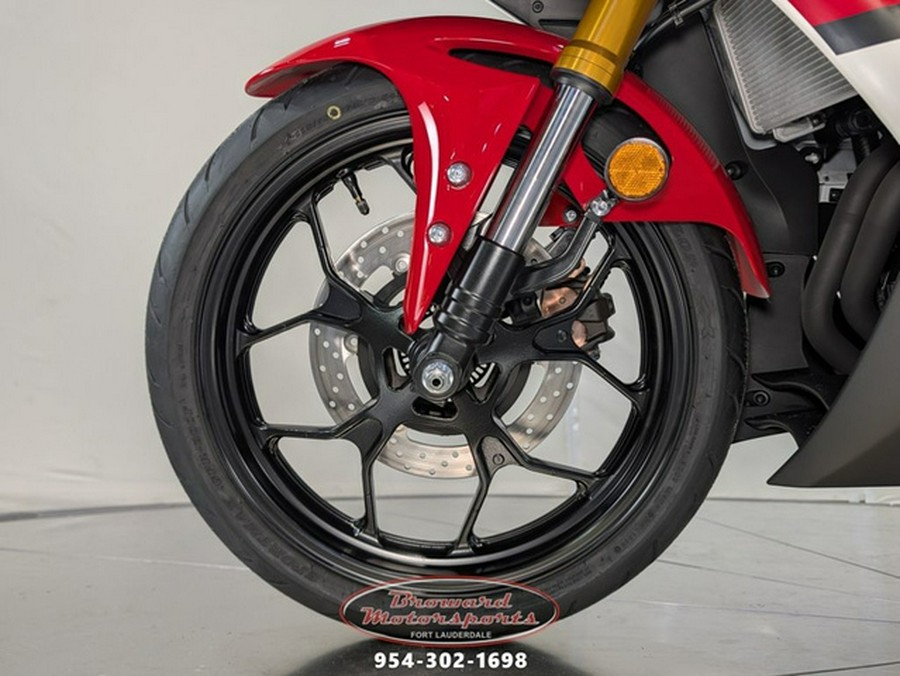 2026 Yamaha YZF-R3 70th Anniversary Edition R3
