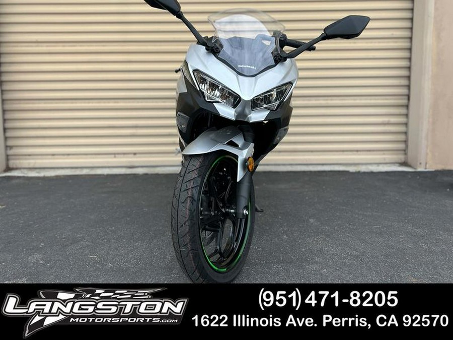 2024 Kawasaki Ninja® e-1 ABS