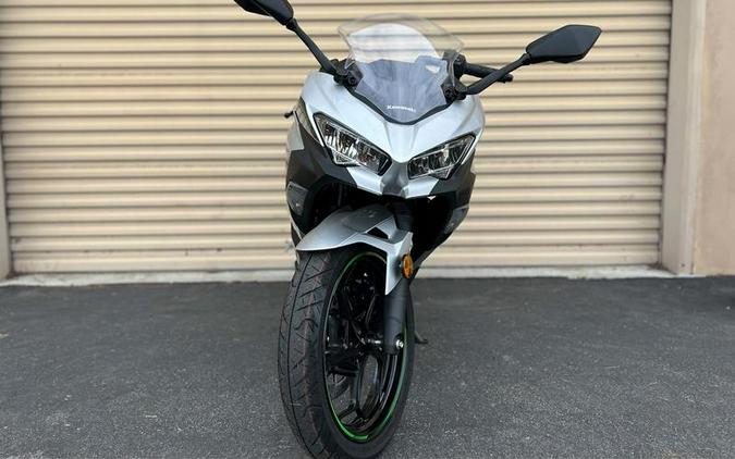 2024 Kawasaki Ninja® e-1 ABS