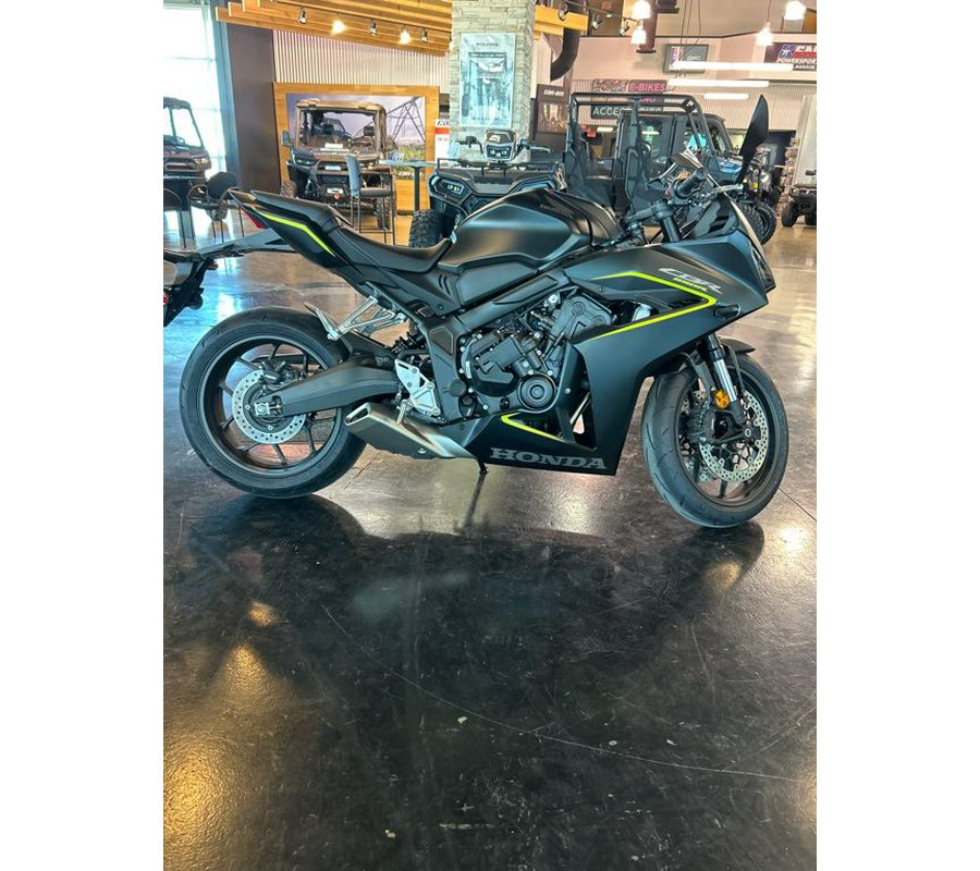 2026 Honda CBR650R E-Clutch