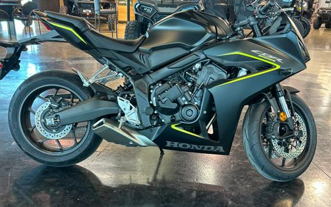 2026 Honda CBR650R E-Clutch