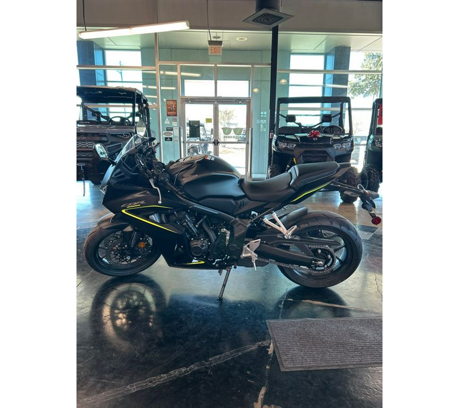 2026 Honda CBR650R E-Clutch