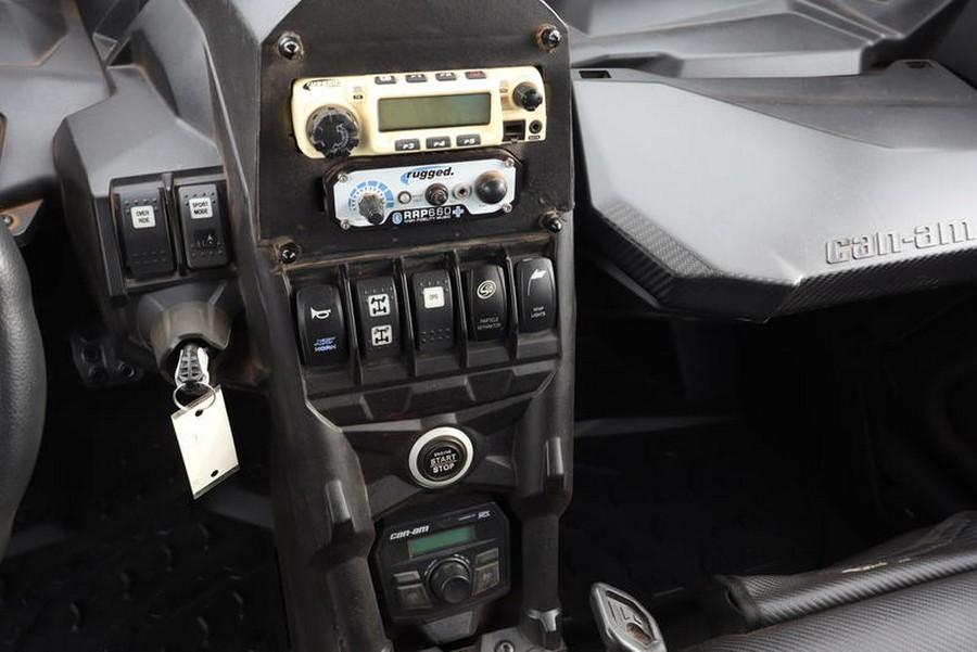 2017 Can-Am® Maverick™ X3 MAX X™ rs Turbo R Triple Black