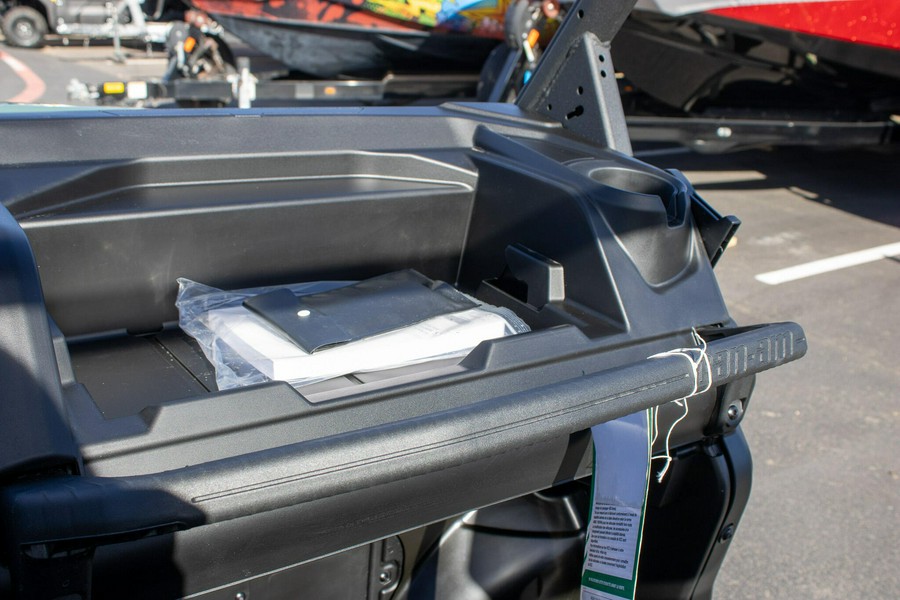 2026 CAN-AM DEFENDER HD7