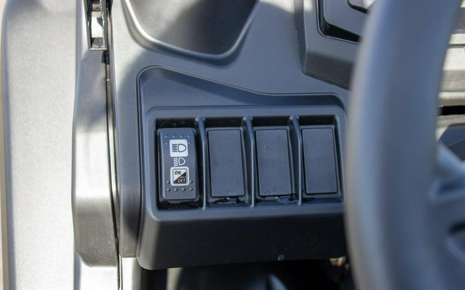 2026 CAN-AM DEFENDER HD7