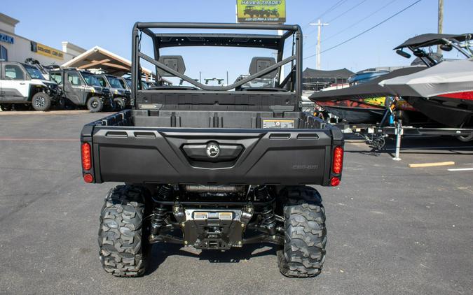 2026 CAN-AM DEFENDER HD7