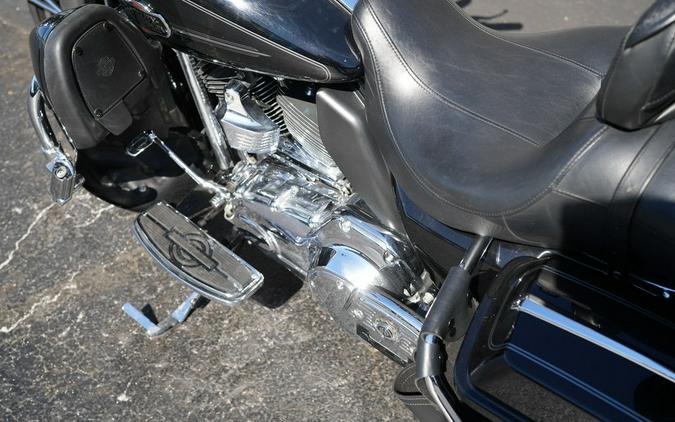 2011 Harley-Davidson FLHTCU - Ultra Classic Electra Glide
