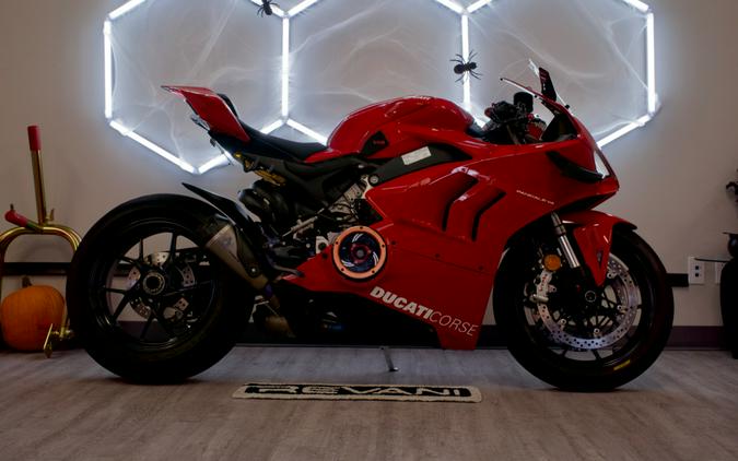 2021 DUCATI Panigale V4 Base