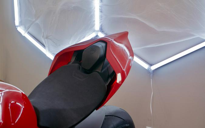 2021 DUCATI Panigale V4 Base