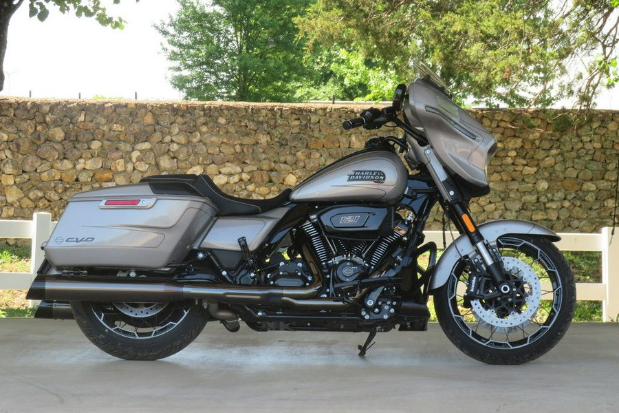 2023 Harley-Davidson® FLHXSE - CVO™ Street Glide®