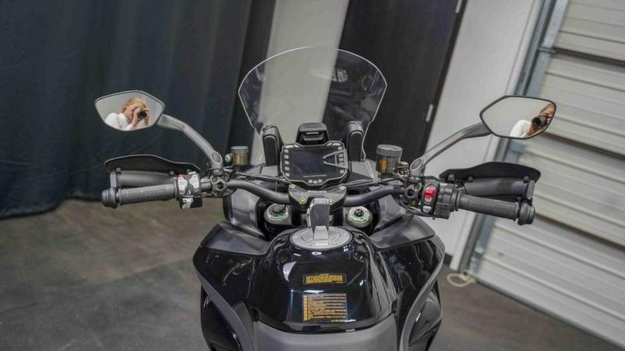 2024 Ducati Multistrada V2 Thrilling Black
