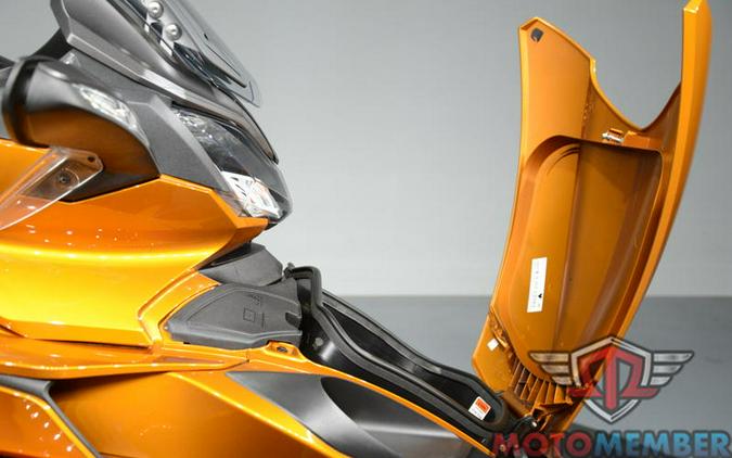 2014 Can-Am® Spyder® ST Limited SE5