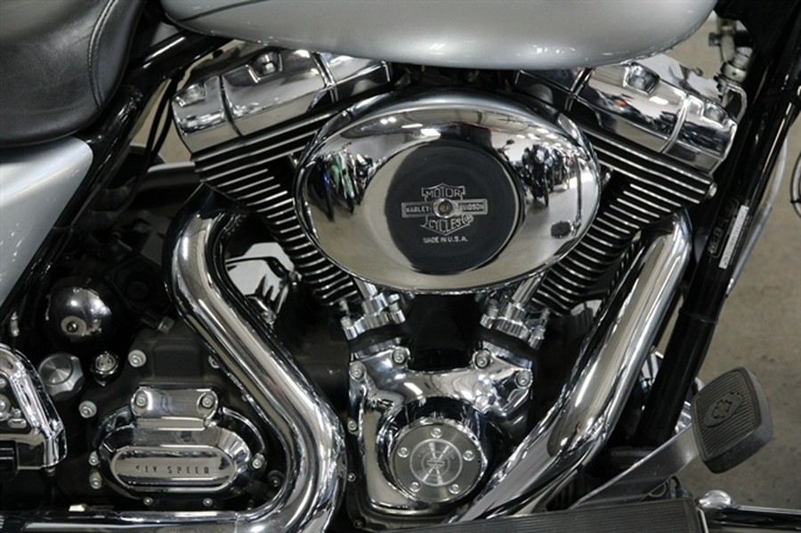 2010 HARLEY-DAVIDSON Road King Classic