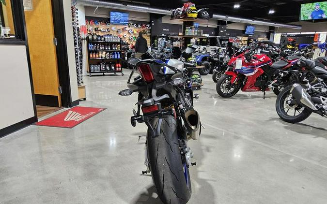 2022 Yamaha YZF-R1M