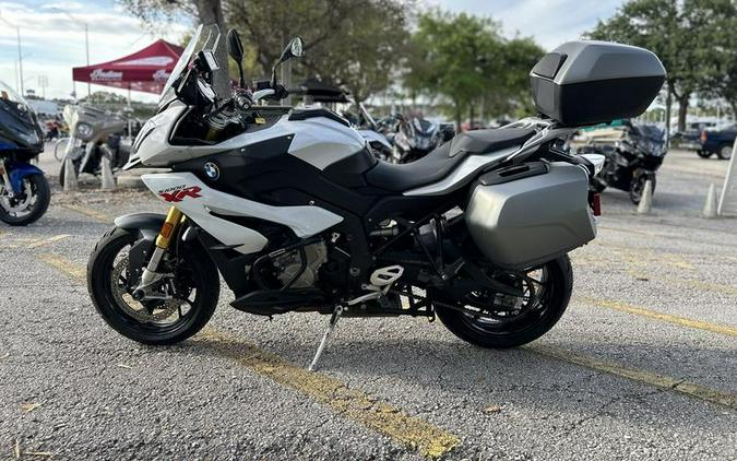 2016 BMW S 1000 XR Light White / Granite Grey Metallic / Racing Red