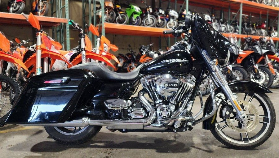 2015 Harley-Davidson® FLHX - Street Glide®