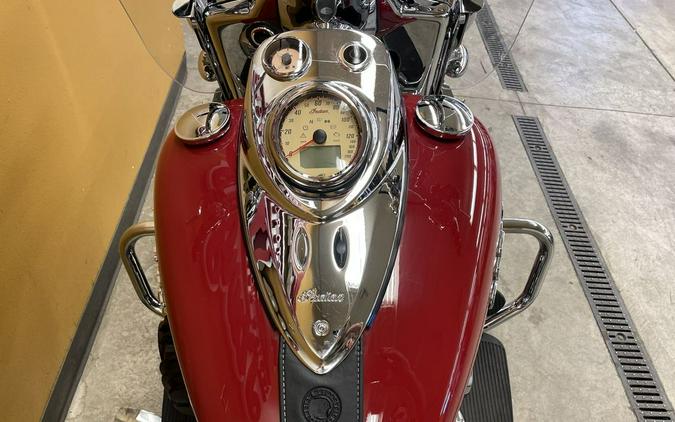 2016 Indian Motorcycle® Springfield™ Indian Motorcycle® Red