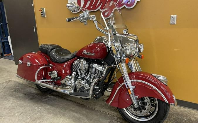 2016 Indian Motorcycle® Springfield™ Indian Motorcycle® Red