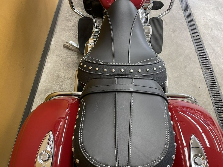 2016 Indian Motorcycle® Springfield™ Indian Motorcycle® Red