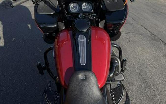 2018 Harley-Davidson Road Glide Special Wicked Red
