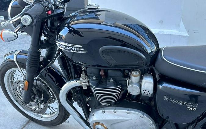 2022 Triumph Bonneville T120 Jet Black