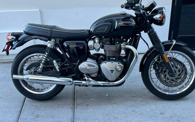 2022 Triumph Bonneville T120 Jet Black